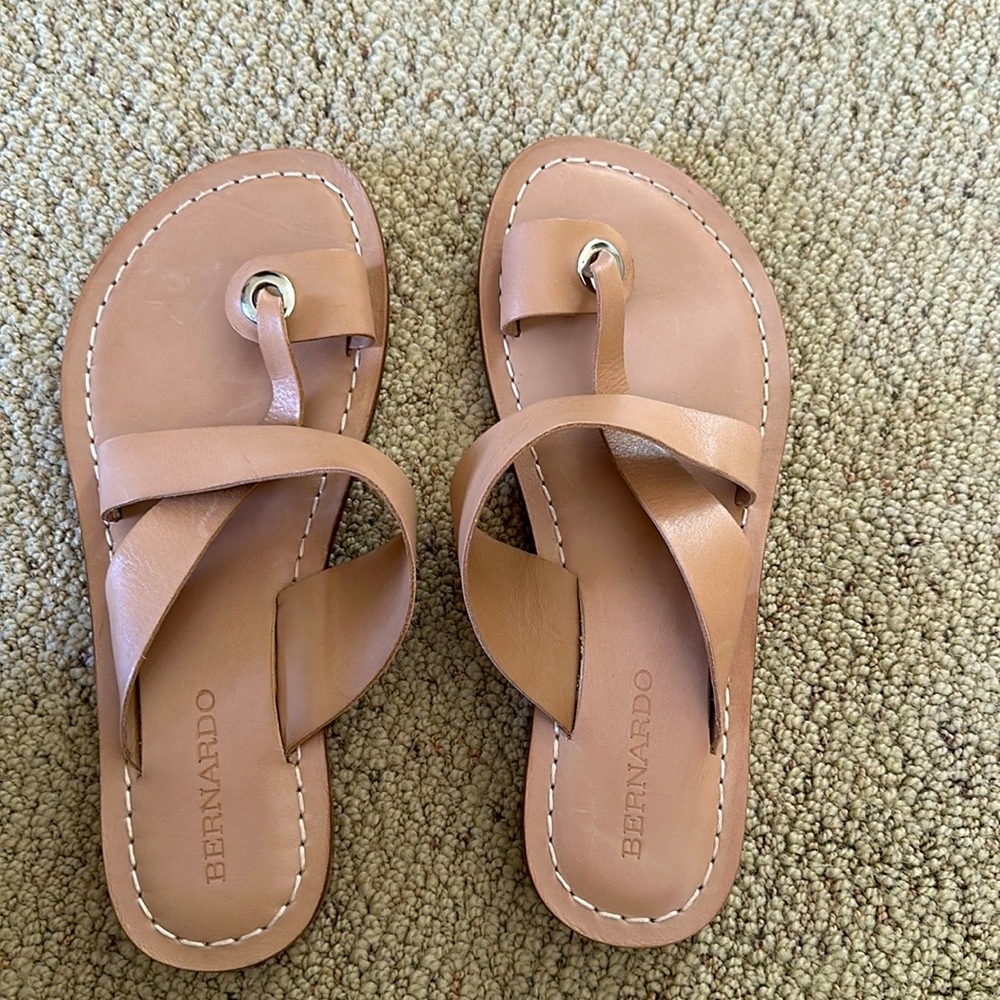 Brand New, never worn Bernardo sandals